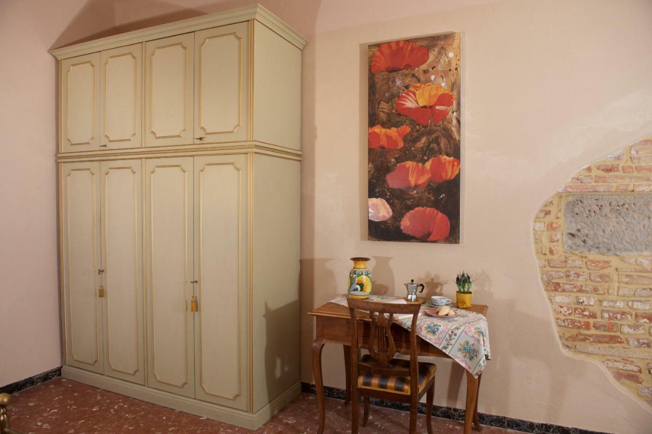 Liberi Mercanti - Guest House Affittacamere 卢卡 外观 照片