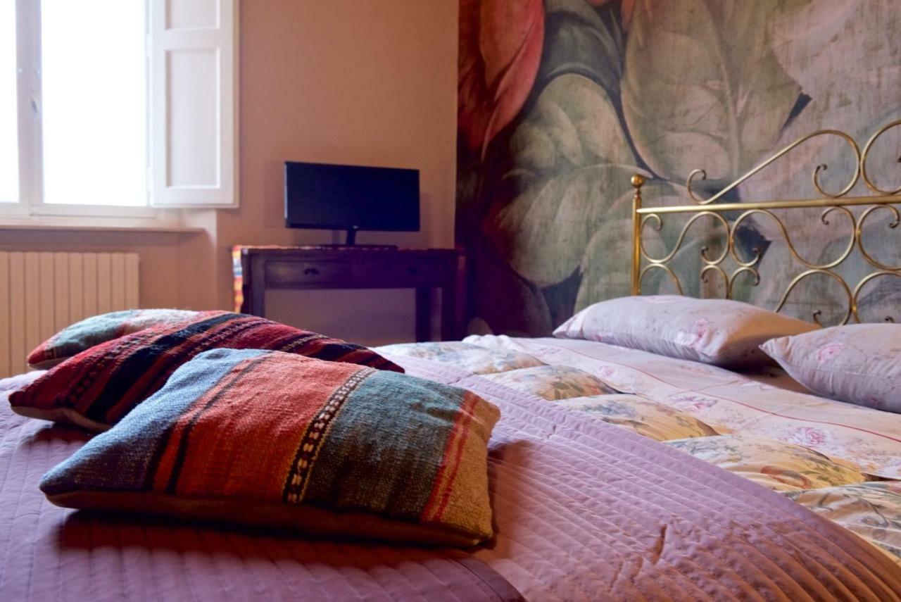 Liberi Mercanti - Guest House Affittacamere 卢卡 外观 照片